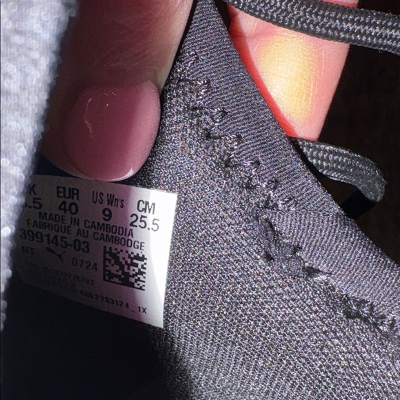 NWOT Puma Sneakers - Picture 8 of 10